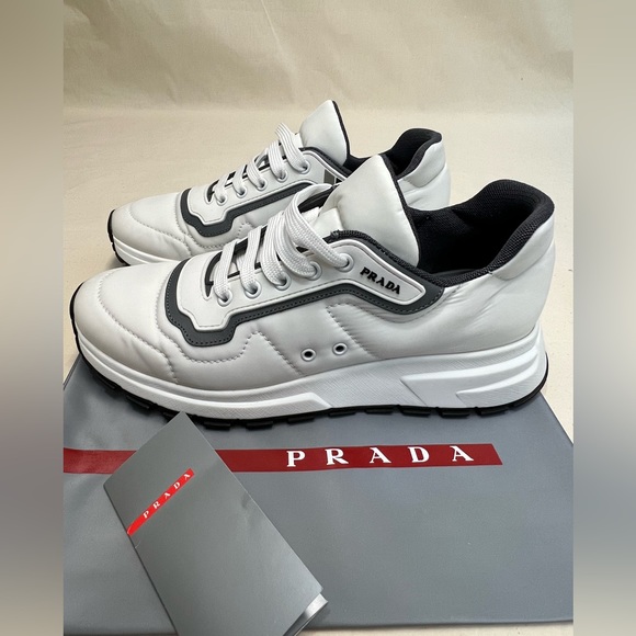 PRADA NIB 4E3382  WHITE NYLON GRAY GABARDINE LOGO SNEAKERS  US7  UK6  IT40 NWT - Picture 3 of 15